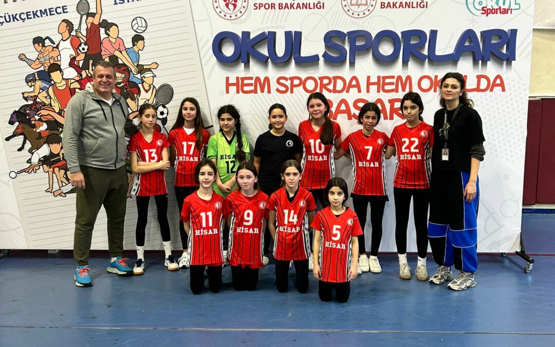 Küçük Kız Hentbol Takımımız, İstanbul 2.si Oldu